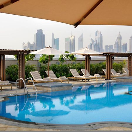 Crowne Plaza - Dubai Jumeirah By Ihg Esterno foto Rooftop pool